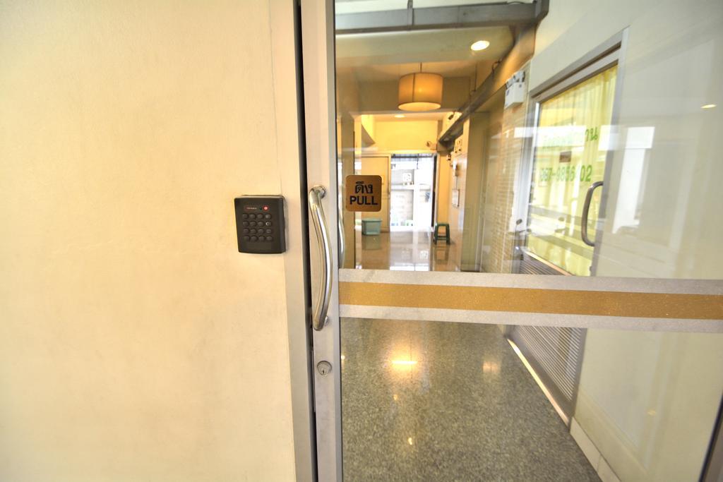 Modern Place Apartment Bangkok Værelse billede